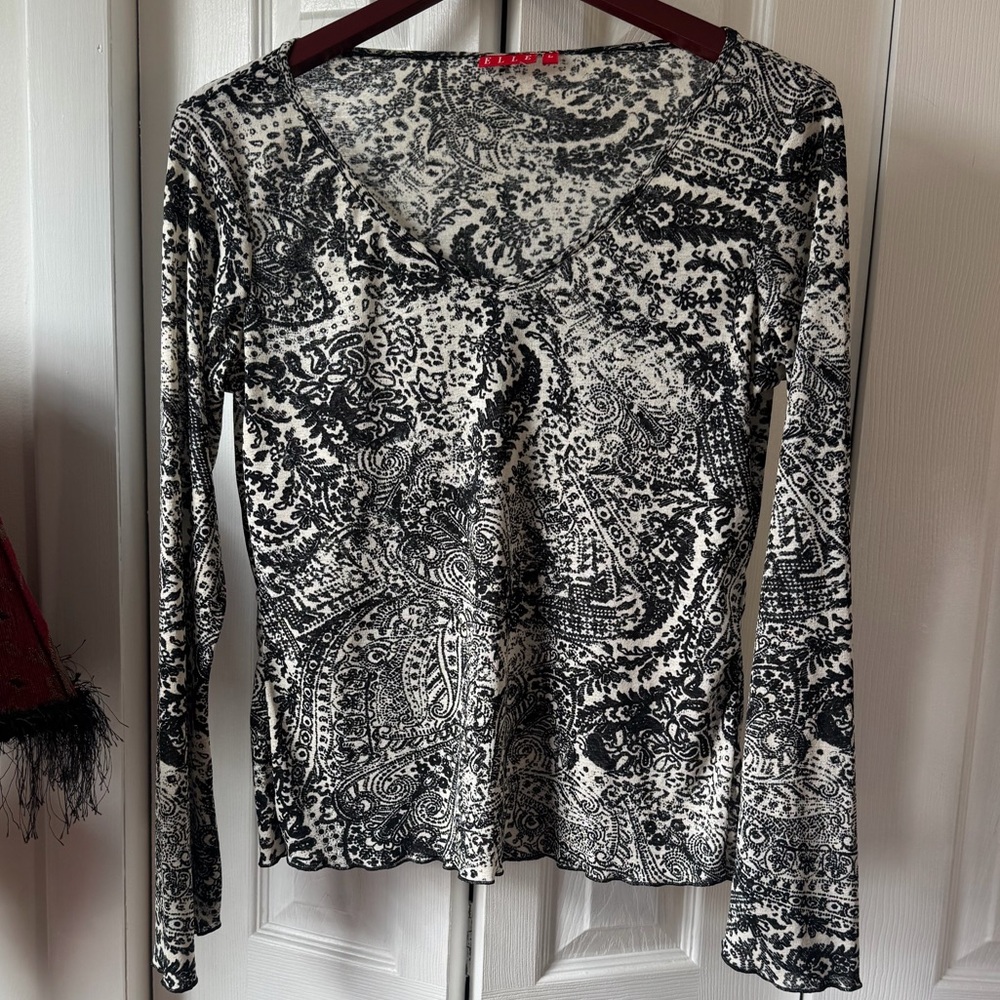 Elle Black and White Paisley Long Sleeve Tee